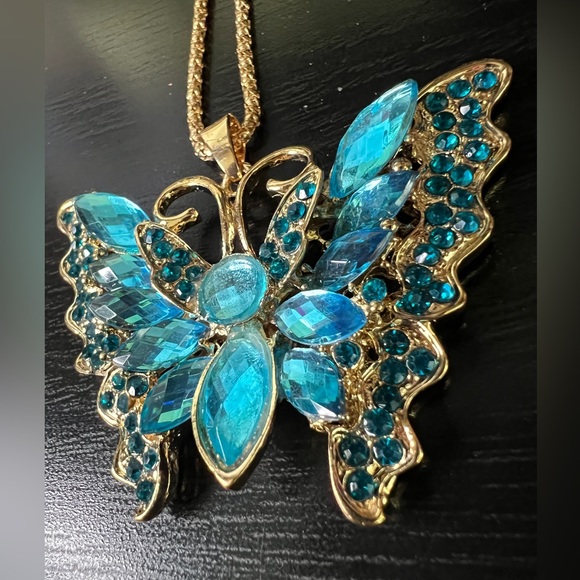 🦋 NWT! Large Blue Rhinestone Butterfly - Picture 3 of 7